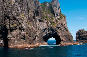 hole in the rock, ocean adventure, bay of islands